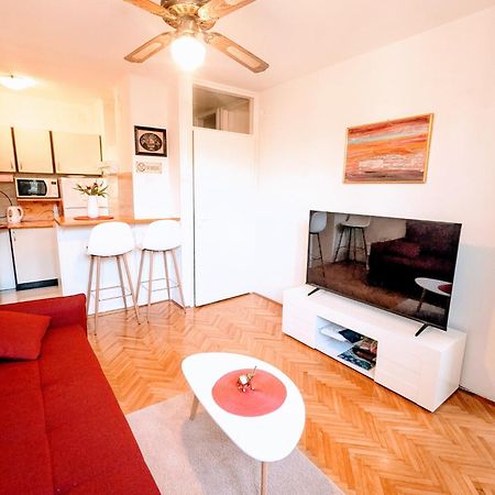 Demass Apartment - Cozy, Free Parking And Wifi ドゥブロブニク エクステリア 写真