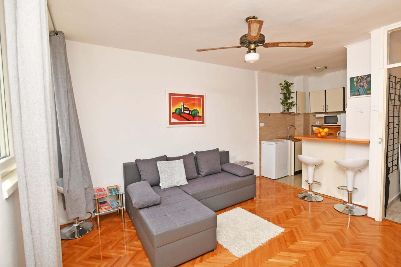 Demass Apartment - Cozy, Free Parking And Wifi ドゥブロブニク エクステリア 写真